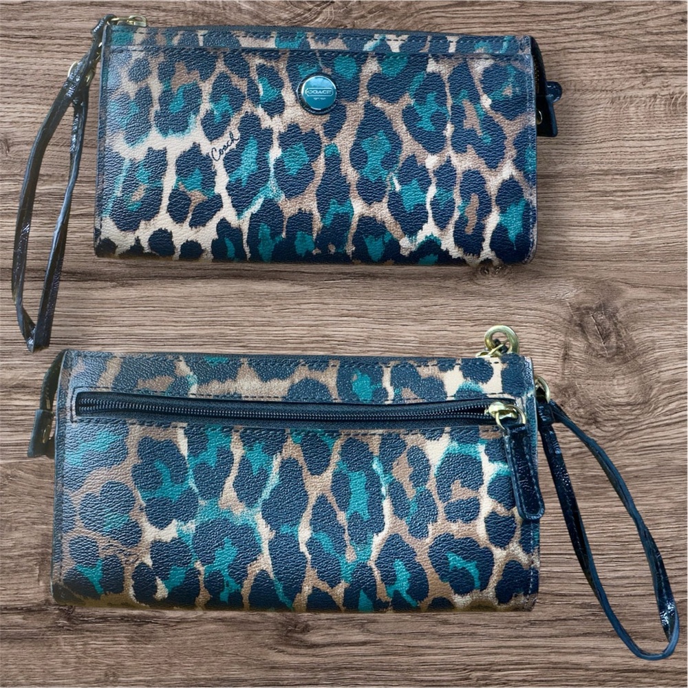Vintage Coach Leopard Print Wristlet Clutch